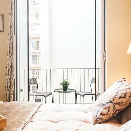 Modern Antique Private Rooms Near To Acropolis Museum And Metro Station Athens Exterior photo