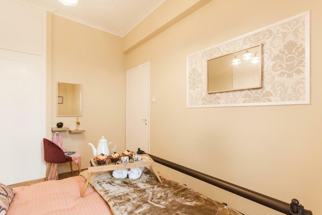 Modern Antique Private Near To Acropolis Museum And Metro Station *