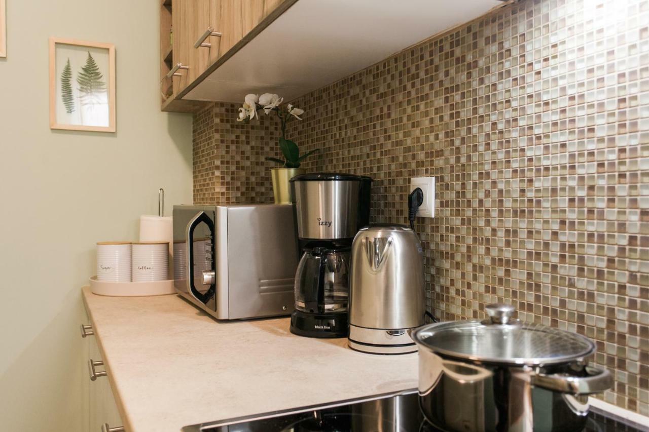 Modern Antique Private Near To Acropolis Museum And Metro Station