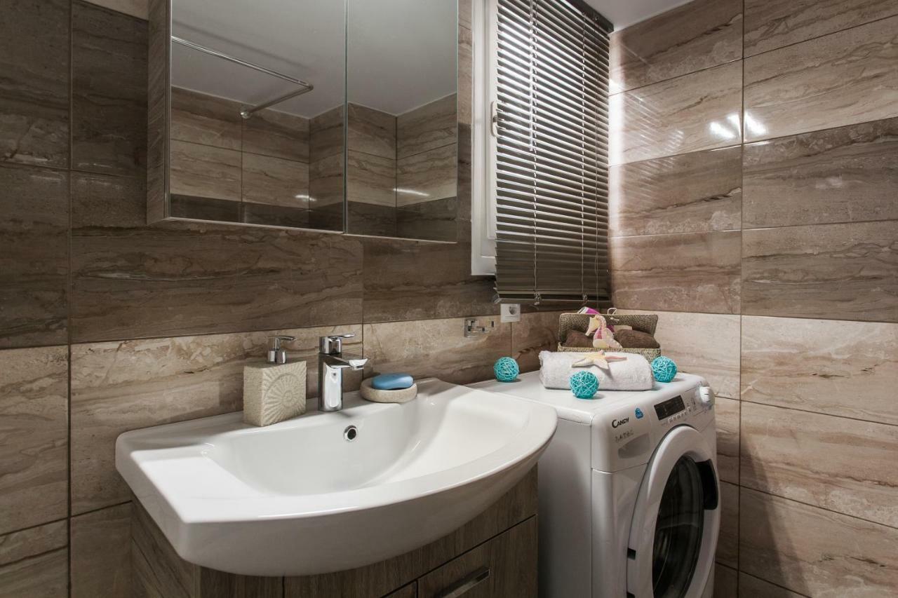 Modern Antique Private Near To Acropolis Museum And Metro Station Apartment Athen